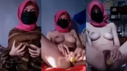 Abg Jilbab Buat Konten Omek Video by SangeLink Abg Jilbab Buat Konten Omek Video by SangeLink