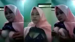 Jilbab Pamer Toket Besar Video by xNxx