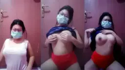 Yuli Pamer Toket Bulet Video by PlayBokep