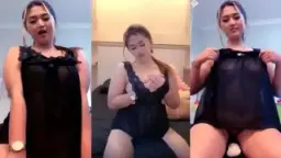 Zara Makin Berani Pamerin Utingnya Video by KingBokep